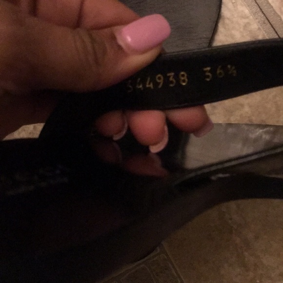 SOLD-AUTHENTIC GUCCI SANDALS-SOLD - Picture 4 of 8